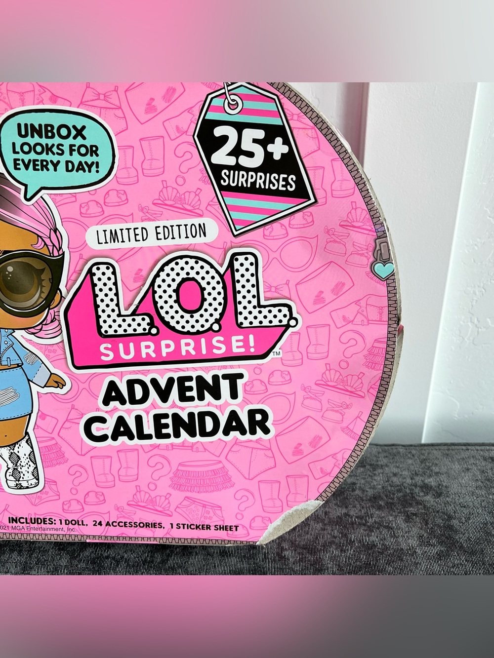 NIB LOL Surprise Advent Calendar - Picture 6 of 8